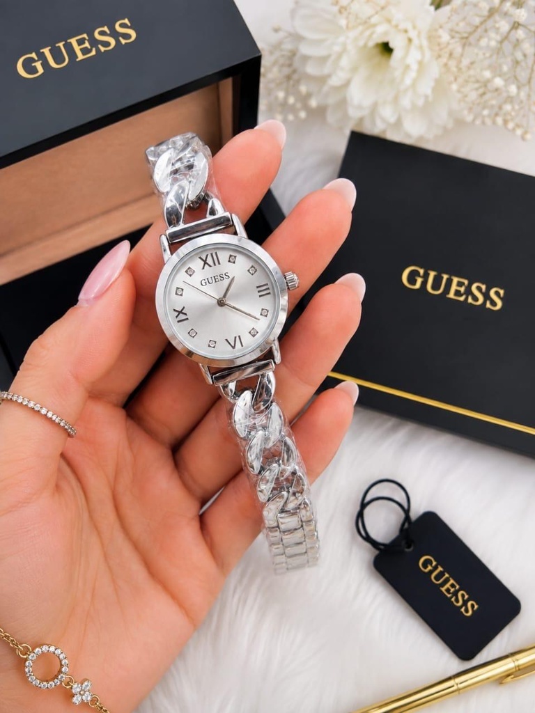 [MOB-0ecb4510-3ee2-4626-bdb5-b30b1ea8e211] Guess ladies watch