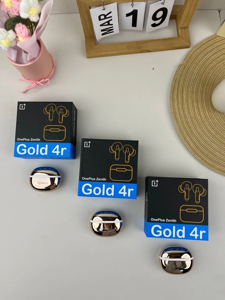 [MOB-19693031-c3a5-4660-be99-9349693b1d49] 1+ Gold 4r Hard Box Og Earbuds